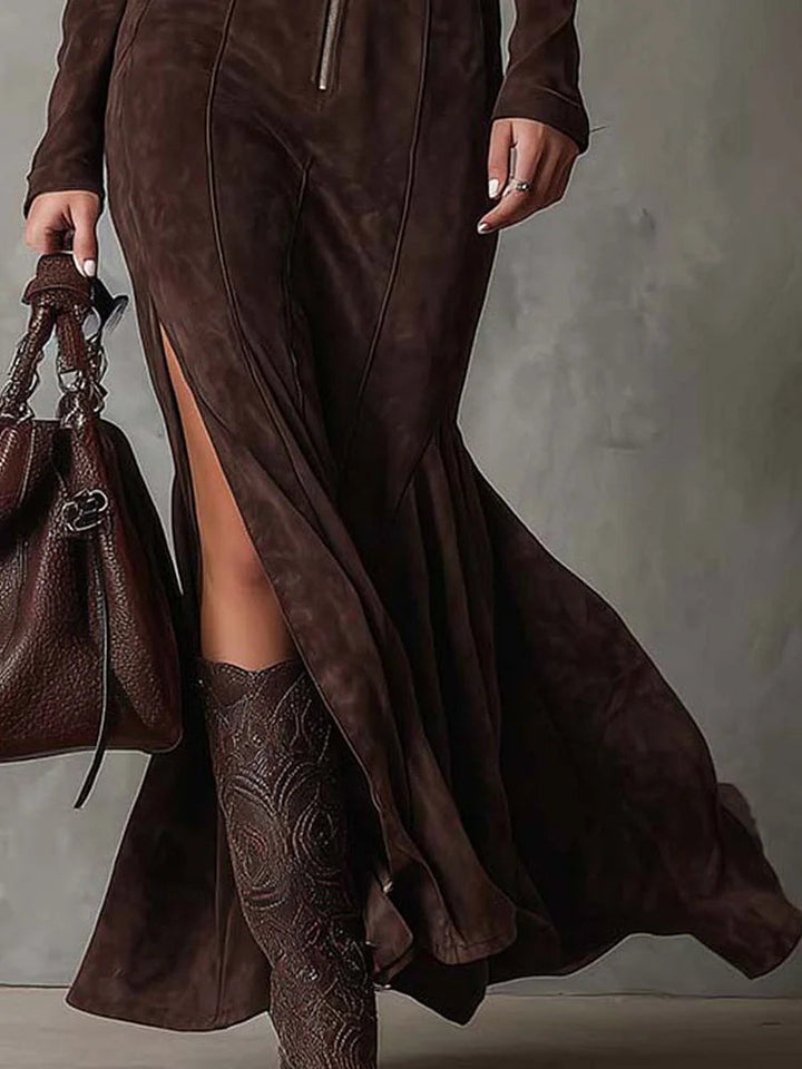 Claudia – Vestido Largo Marrón con Cintura