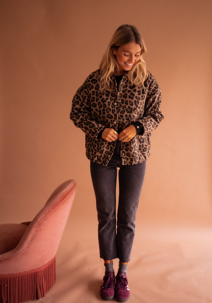 Isa | Chaqueta Corta con Estampado de Leopardo